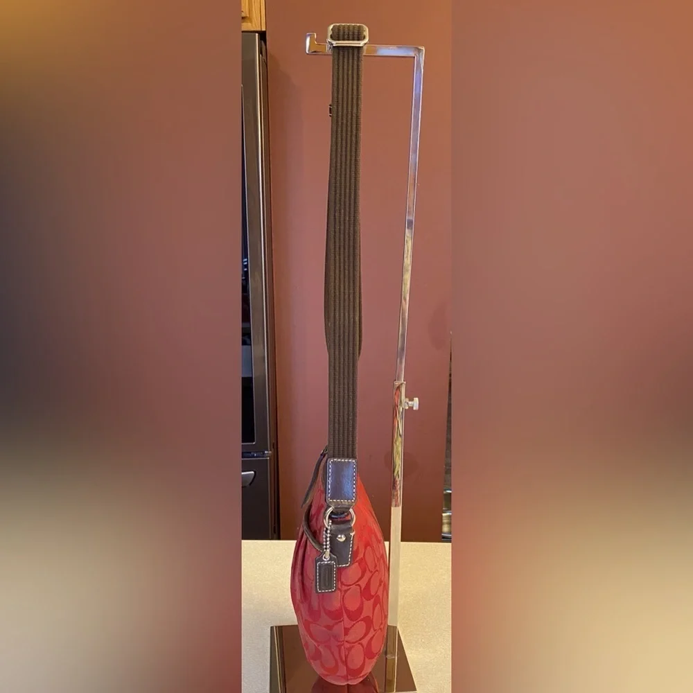 COACH Cherry Red Signature Swing Pleated Adjustable Crossbody/Shoulder Bag, EUC - Picture 8 of 16